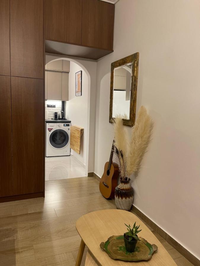 Cute Tiny Apartment In The Heart Of Flisvos Athene Buitenkant foto