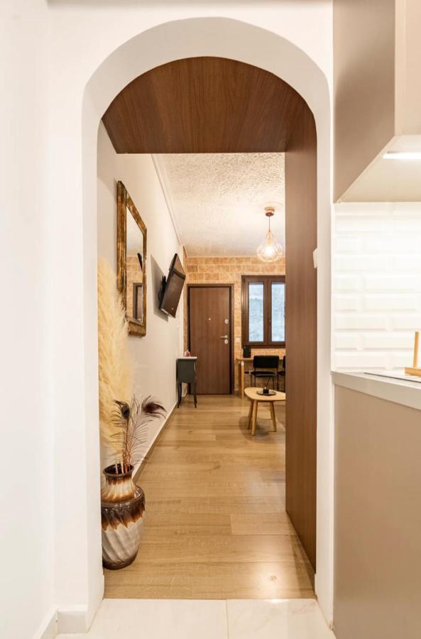 Cute Tiny Apartment In The Heart Of Flisvos Athene Buitenkant foto